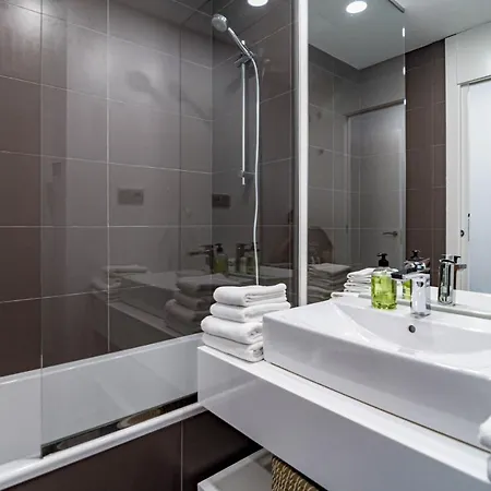 Lm10bb- Modern Ground Floor Flat In Le Mirage Apartment