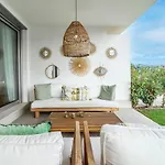 Apartment Lm10bb- Modern Living With Large Sunny Terrace Estepona