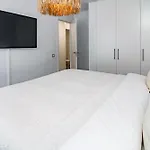 Lm10bb- Modern Living With Large Sunny Terrace Estepona