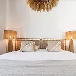 Apartment Lm10bb- Modern Living With Large Sunny Terrace *