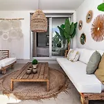 Lm10bb- Modern Living With Large Sunny Terrace