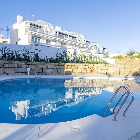 Appartement Lm10bb- Modern Living With Large Sunny Terrace Estepona