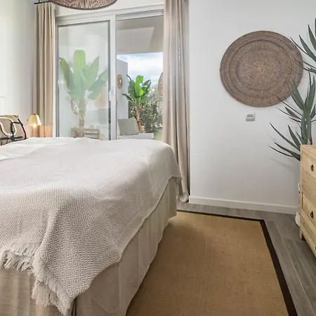 Lm10bb- Modern Living With Large Sunny Terrace
