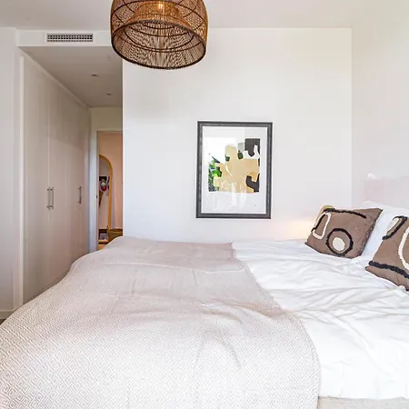 Lm10bb- Modern Living With Large Sunny Terrace Estepona