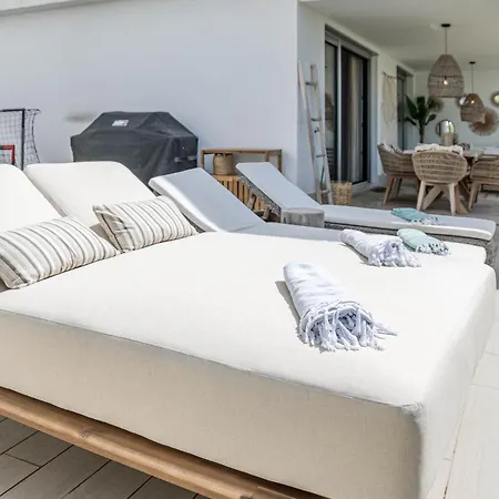 Lm10bb- Modern Living With Large Sunny Terrace