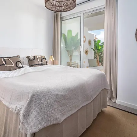 Lm10bb- Modern Living With Large Sunny Terrace Appartamento Estepona