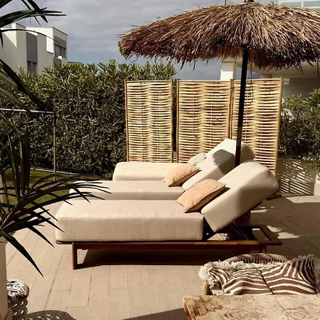 Lm10bb- Modern Living With Large Sunny Terrace Estepona